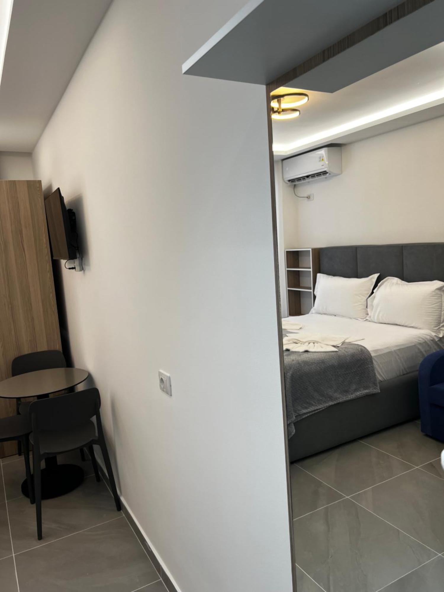 D&D Hotel Shëngjin المظهر الخارجي الصورة