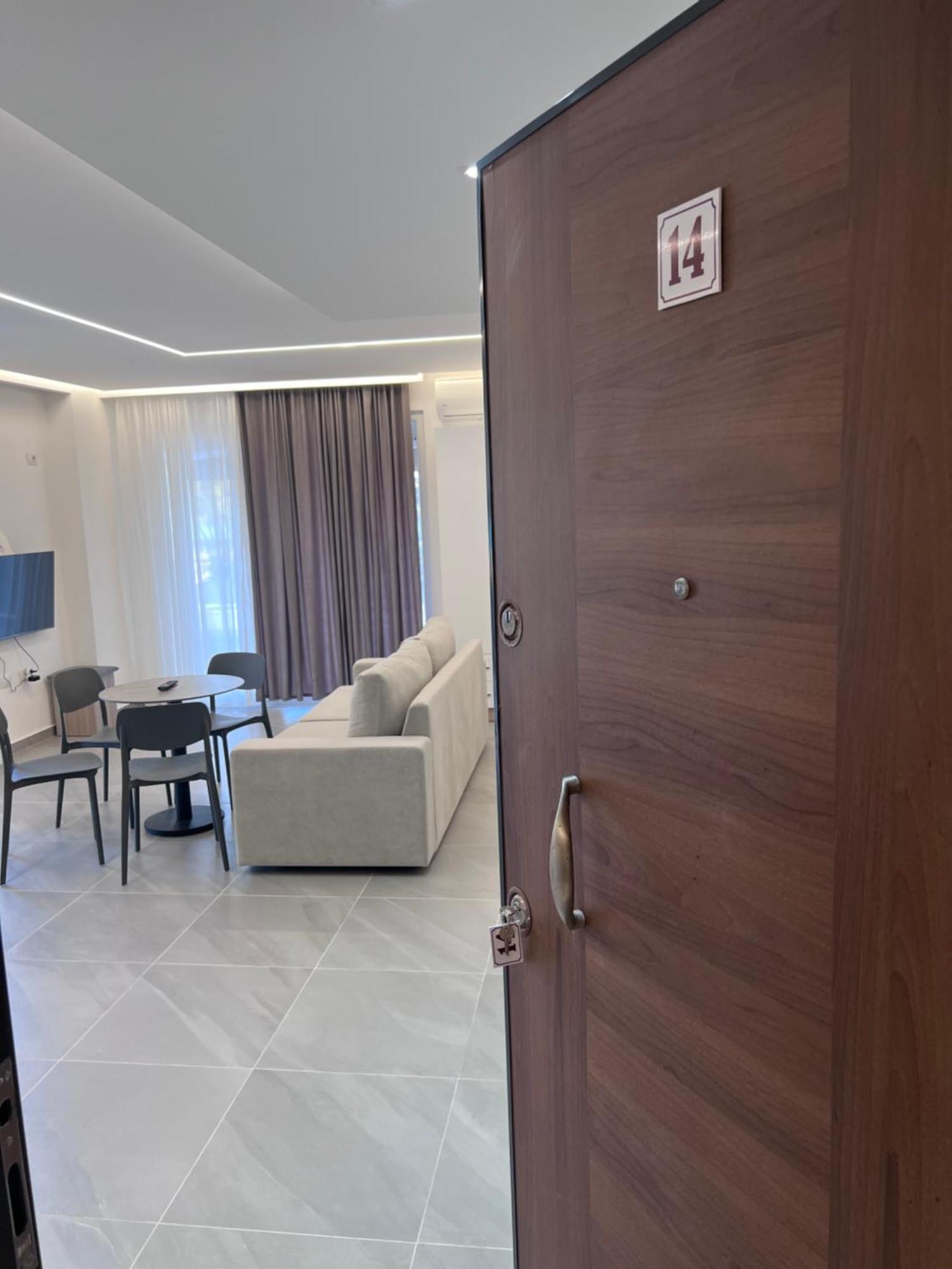 D&D Hotel Shëngjin المظهر الخارجي الصورة