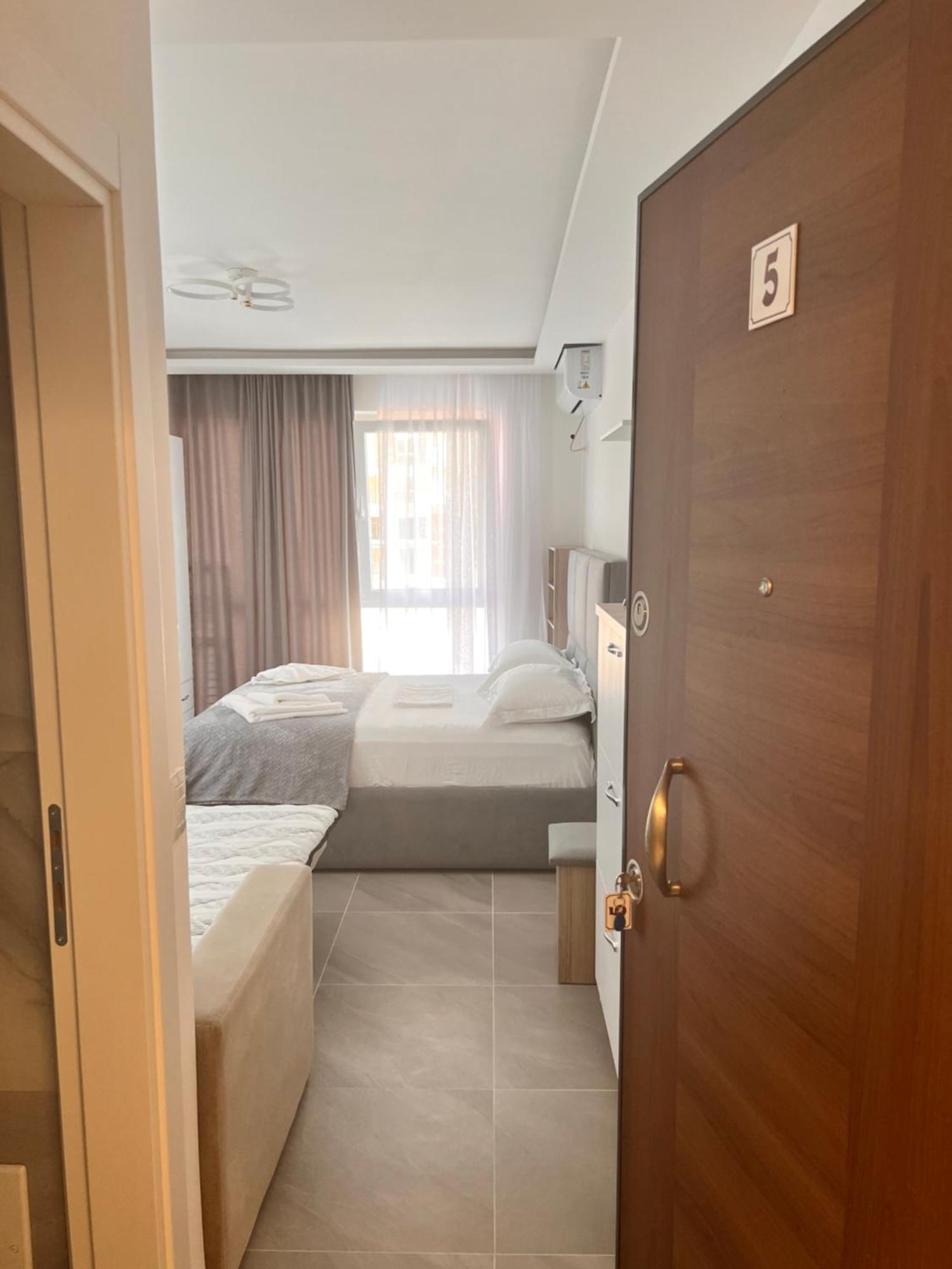 D&D Hotel Shëngjin المظهر الخارجي الصورة